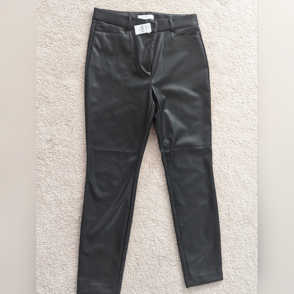LOFT Sutton Skinny Pants in Faux Leather Black Size 8 NWT